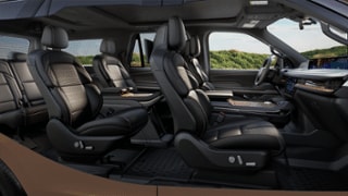 2025 Lincoln Lincoln Navigator Internal Image 1